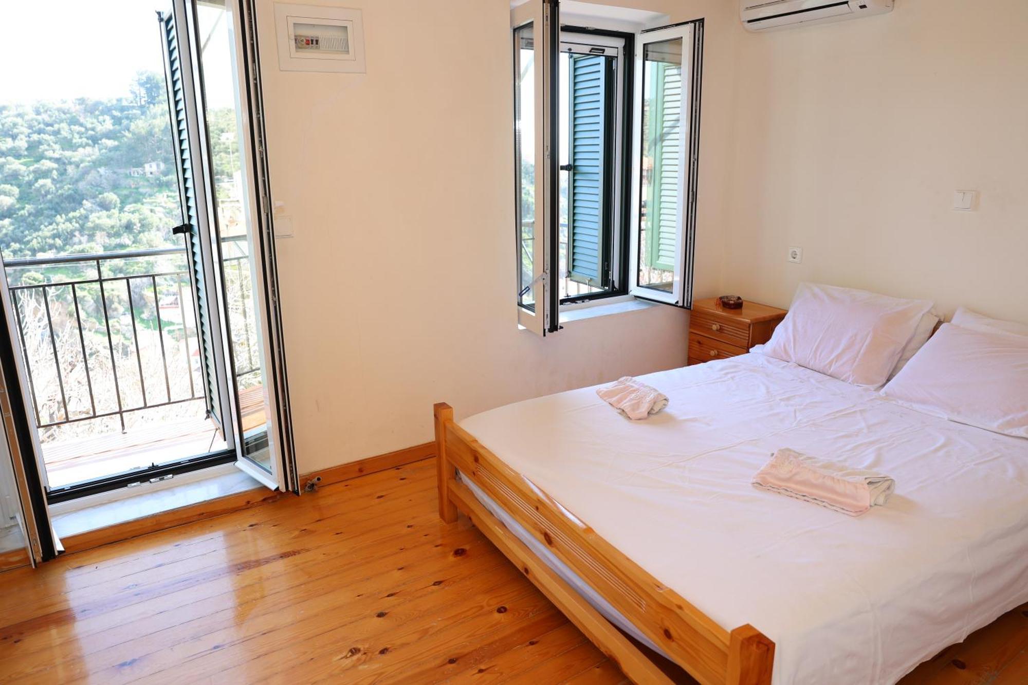 Mary'S Villas Plomari Esterno foto